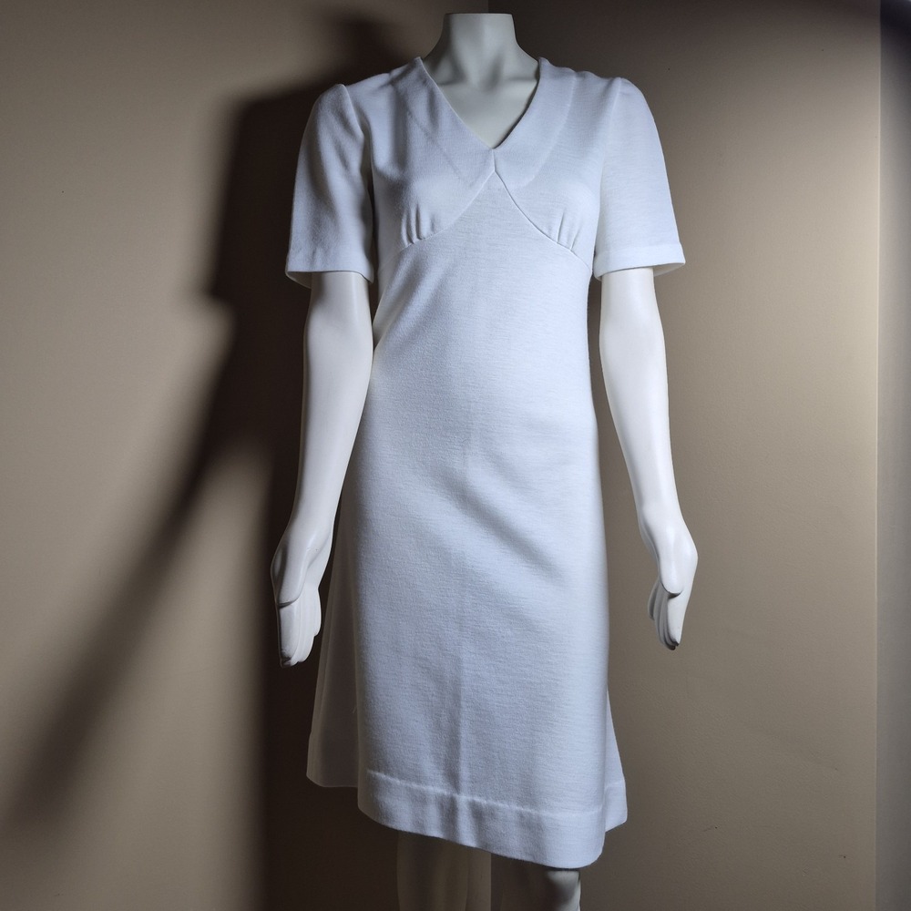 Vintage Handmade 1960s Style White Knit A-Line Dress V-Neck Mod Short Sleeve USA